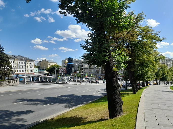 Транспортно-пересадочный узел у метро "Китай-Город"