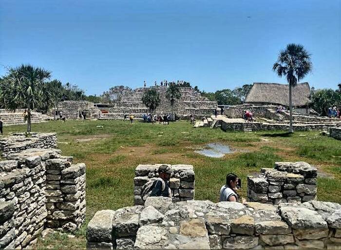 "Живописец и четыре направления"