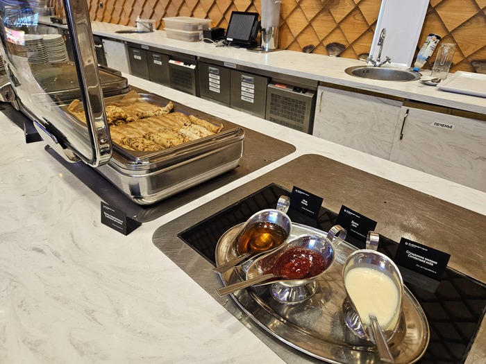 Блинчики часов в 5 утра вынесли