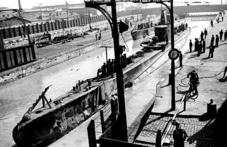 Подводные лодки "Торелли" и "Фаа ди Бруно" прибывают в Бордо 5 октября 1940 года