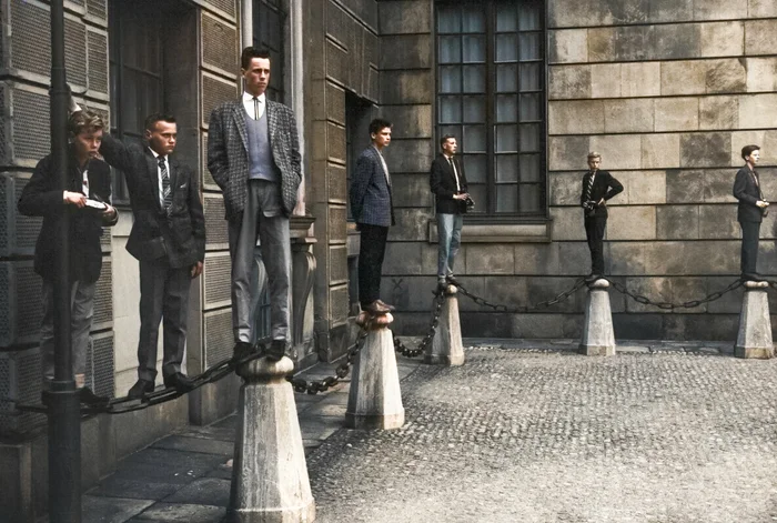 Осколки истории : Интересные и редкие ретро-фотографии Европы. 20 раскрашенных фотографий ХХ века. Часть 24 Историческое фото, 20 век, Старое фото, Европа, Фотография, Италия, Нидерланды (Голландия), Австро-венгрия, Швеция, Франция, Греция, Швейцария, Германия, Колоризация, Длиннопост