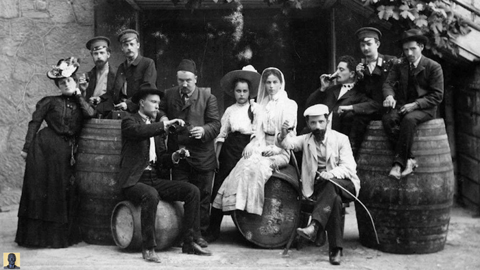 А. И. Куприн с супругой в Ялте. Ресторан "Винная бочка".