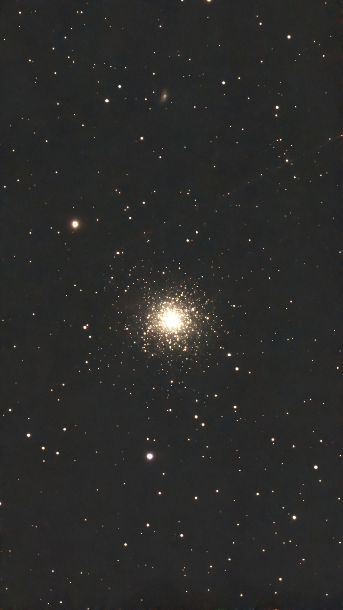 Шаровое звёздное скопление в Созвездии Геркулеса.