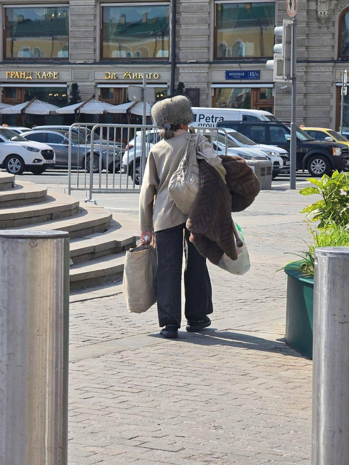 Смотришь на людей на улице, чтобы понять, что надевать