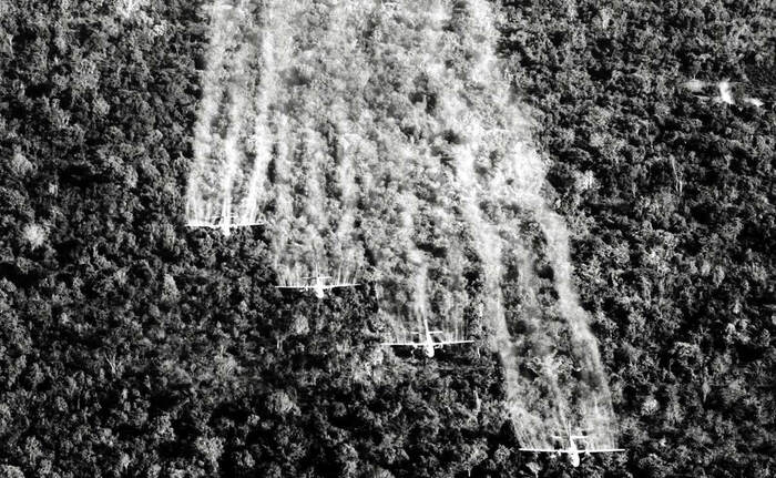 4  -  Fairchild C-123 Provider     ()     .  1965 .