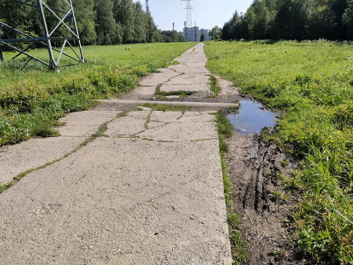 "Бетонка" вблизи Метрогородка