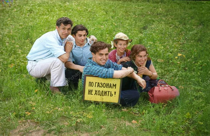 Жизнь Советского Ленинграда в 60-е годы. 20 раскрашенных фотографий История города, 20 век, 60-е, СССР, Ленинград, Санкт-Петербург, Старое фото, Фотография, Колоризация, Длиннопост