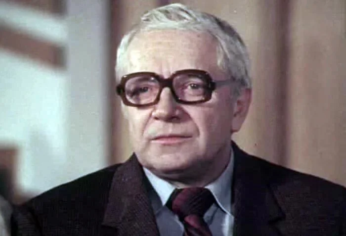 Юрий Белов. Жизнь странного человека Советские актеры, Советское кино, Комедия СССР, Мелодрама, Биография, Актеры и актрисы, Советую посмотреть, Карнавальная ночь, Королева бензоколонки, Фильмы, Театр, Драма, Длиннопост