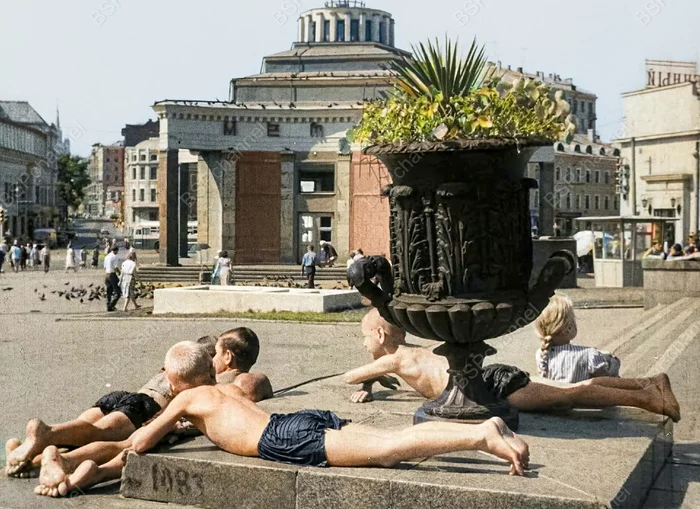 Жизнь Советской Москвы в 60-е годы. 20 раскрашенных фотографий. Часть 5 Старое фото, Историческое фото, 20 век, Фотография, 60-е, СССР, Детство в СССР, Москва, Столица, Колоризация, История города, Длиннопост