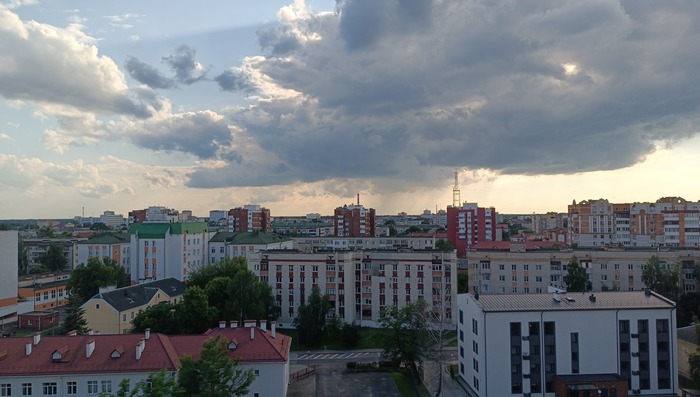 Вид на кусочек Бреста с небольшой высоты.