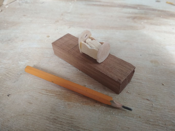 Еще в доме появился малышок в люльке