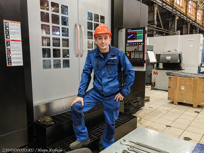 Из серии «Именно они делают Россию великой» - снято мной на заводе АО «Уралтурбо»