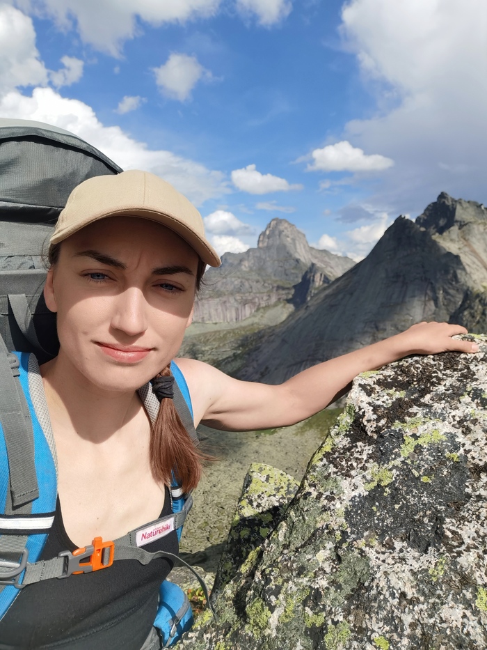 Никакого счастья во взгляде 😅