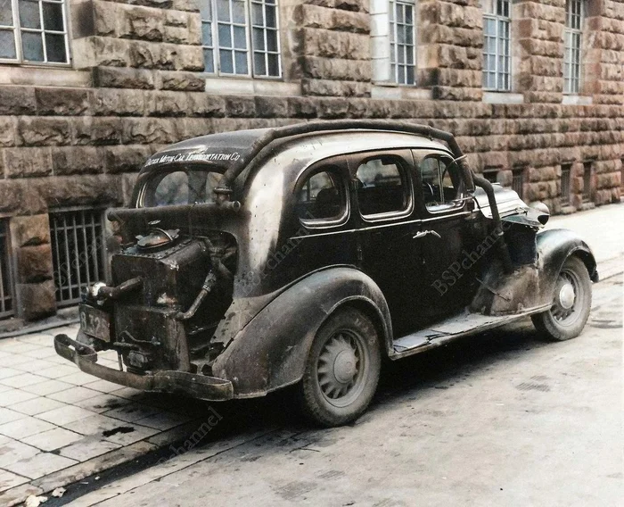 Интересные и местами забавные снимки на автомобильную тематику. 20 раскрашенных фотографий из ХХ века, часть 8 Старое фото, 20 век, Фотография, История автомобилей, Авто, Отечественный автопром, Колоризация, Длиннопост