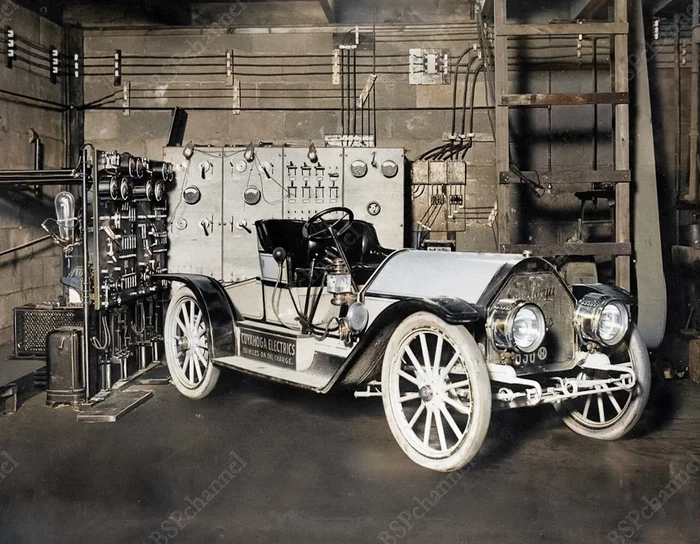 Интересные и местами забавные снимки на автомобильную тематику. 20 раскрашенных фотографий из ХХ века, часть 8 Старое фото, 20 век, Фотография, История автомобилей, Авто, Отечественный автопром, Колоризация, Длиннопост