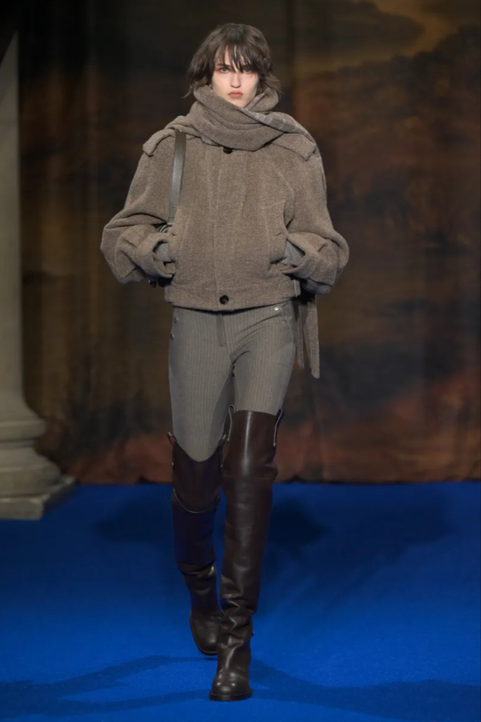 Burberry Fall 2025:      Burberry, ,  , , 