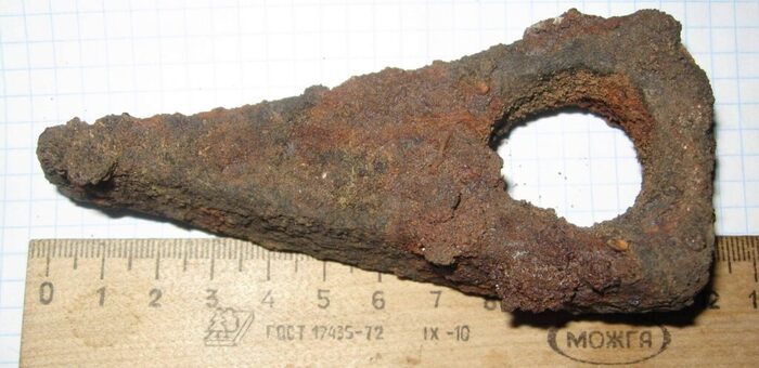 Топоры бывают разные, некоторые виды - очень древние и редкие.