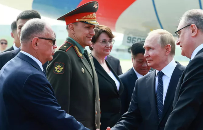    . :      . :       .