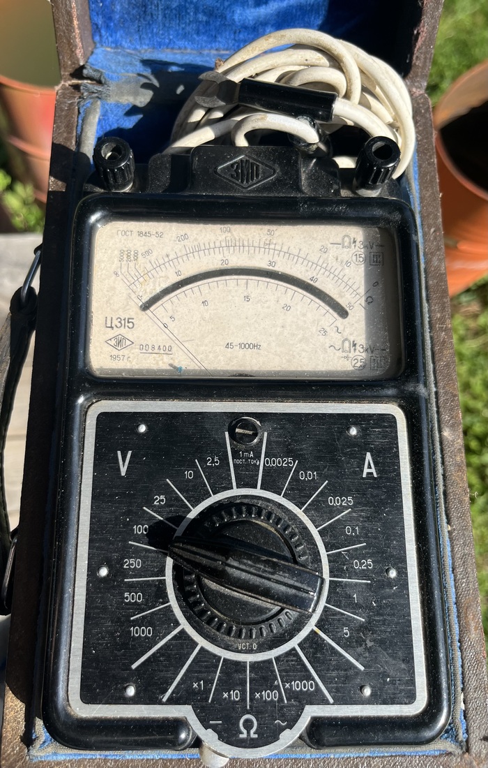 Ну и сам прибор, ранее таких видеть не приходилось.