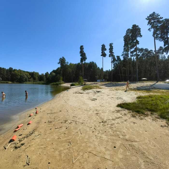 просто берег... пляж