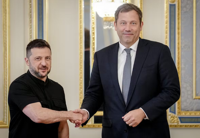   (, .),   , -    ,   ,  .