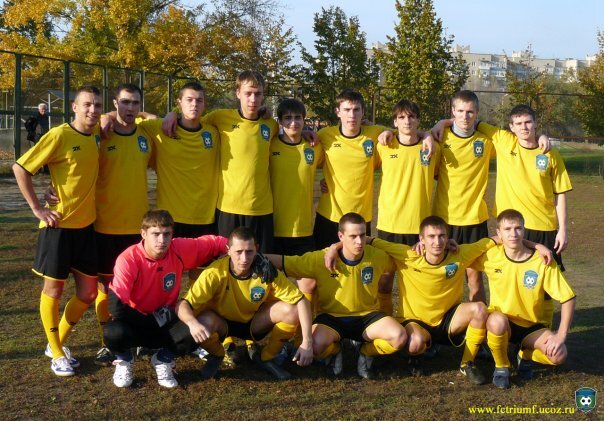 завершение карьеры в городской команде "Триумф"