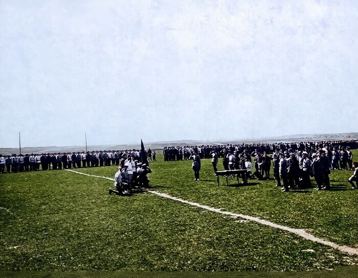 ГА ТО. Смотр частей тульского гарнизона. Цифровая реставрация и колоризация фотографии выполнены с помощью ИИ.