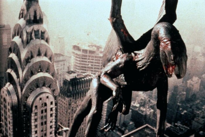 Кадр фильма "Кью"