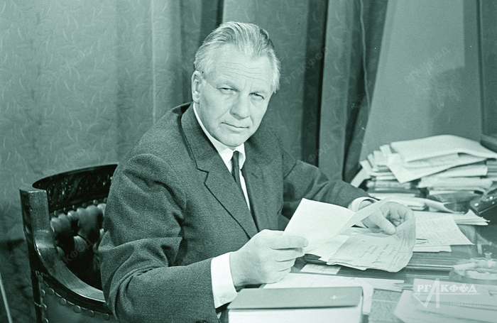 К 110-летию со дня рождения писателя и историка Сергея Сергеевича Смирнова