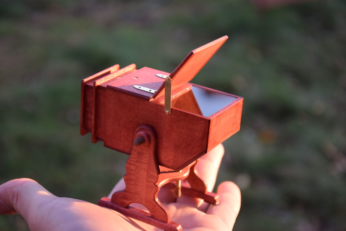 Камера обскура в масштабе 1:12