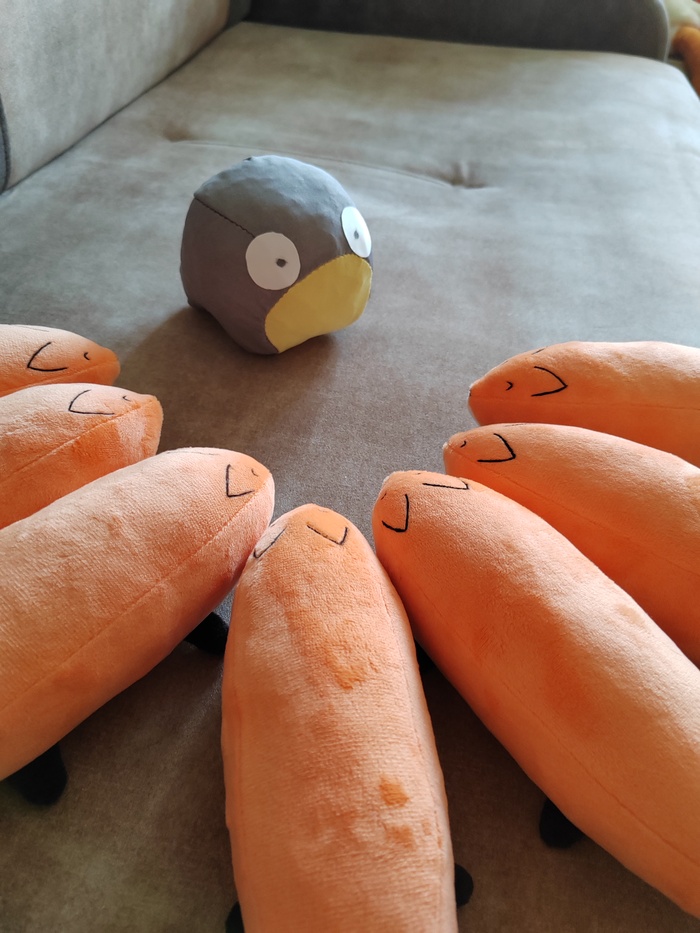 Заготовка жабки (смотрит осуждающе): "А могла бы и меня из плюша сшить"