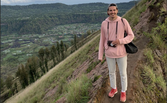 Если что я очень боюсь высоты и моментами мои ноги подкашивались)