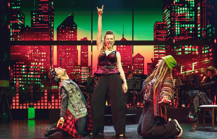 "Первое свидание" — романтический комедийный мюзикл, покоривший Нью-Йорк, Токио, Лондон, Буэнос-Айрес и Москву!