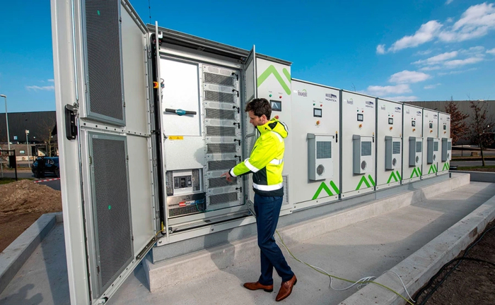 WSJ: Украина создала секретные парки батарей для поддержки электросетей