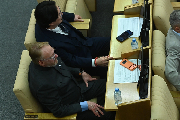 Интимная история Милонова и iPhone