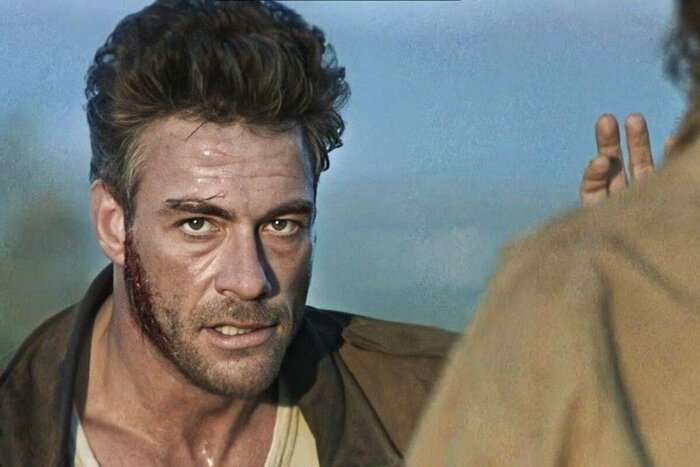 Твоё лицо когда 26-ти миллионный боевик решили вообще не баловать кинотеатральными показами.