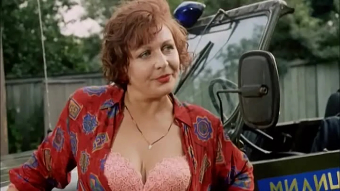 Кадр из лирической комедии «Дети понедельника», 1998
