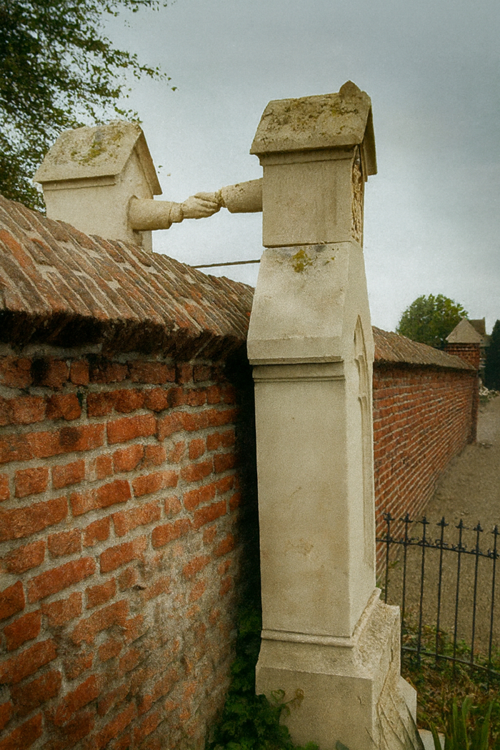 Могила католички и её мужа-протестанта, Голландия, 1888