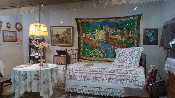  "   " ,    .     ,   80-.