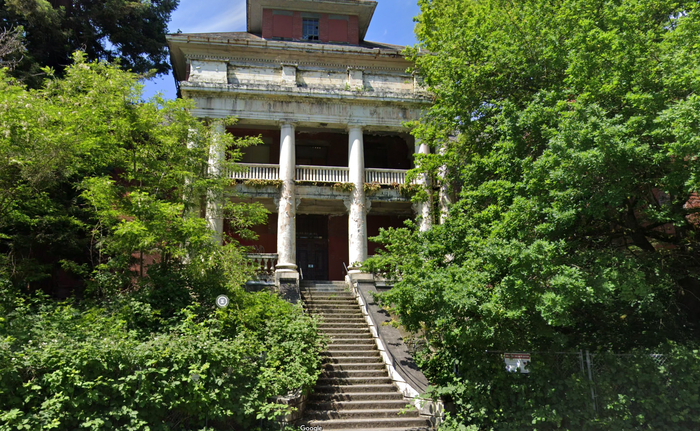 West Lawn Building в наши дни