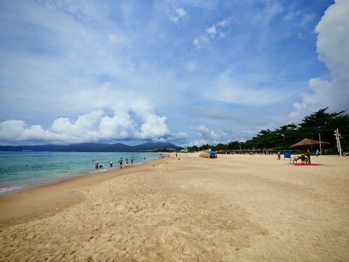 Пляж бухты Ялонг