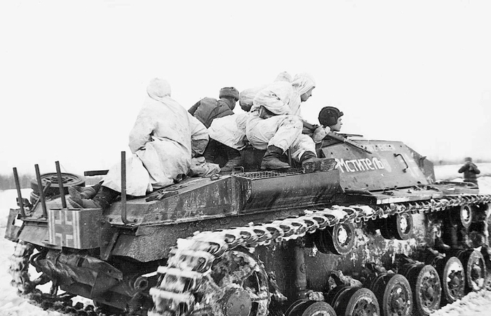 Нетипичный бой немецких САУ, которые были с обеих сторон