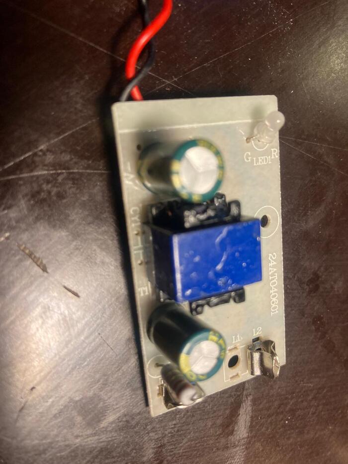 На многих платах есть отверстия для них.