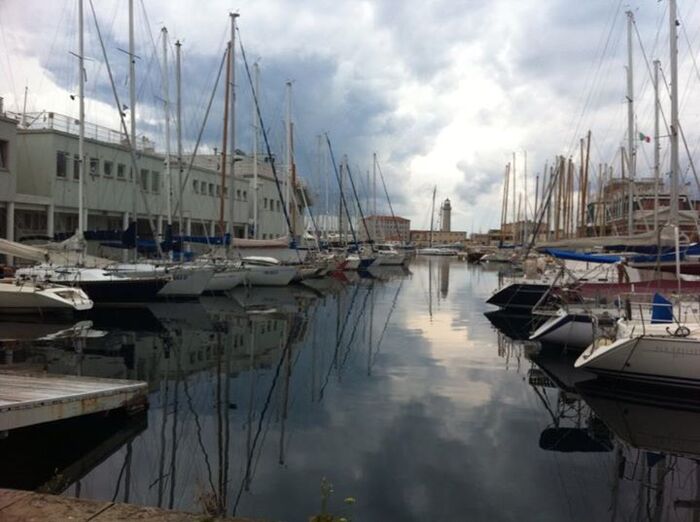 Ответ на пост «Просто хочу поделиться фотографией, которую у себя нашел а архиве»