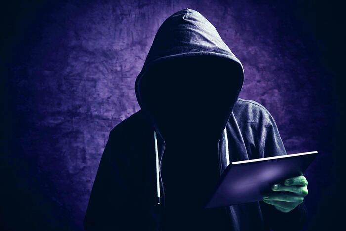 Читайте самую крутую про иллюминатов Бесконечная любовь единственная истина все остальное иллюзиия Дэвида Айка!