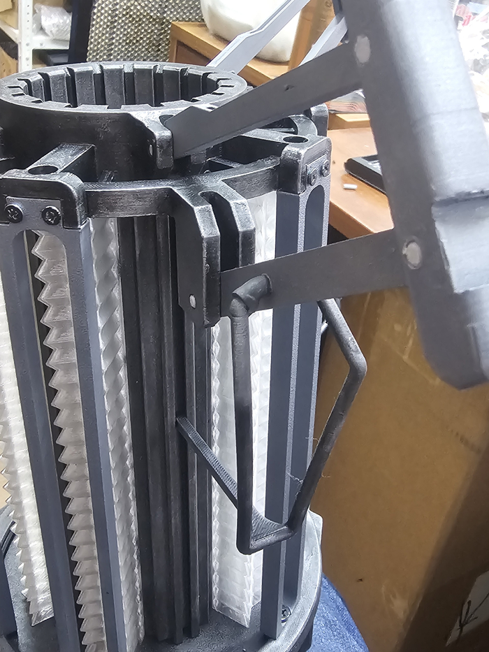 после установки всё вровень щитки защитные служат так же закрывашкой всего этого на 6 болтов.