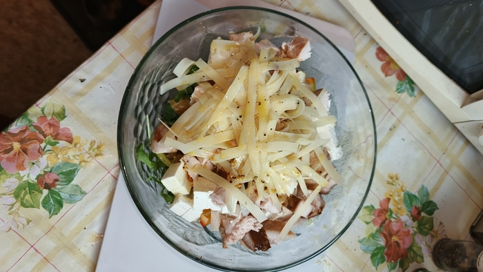 Заливаем салат