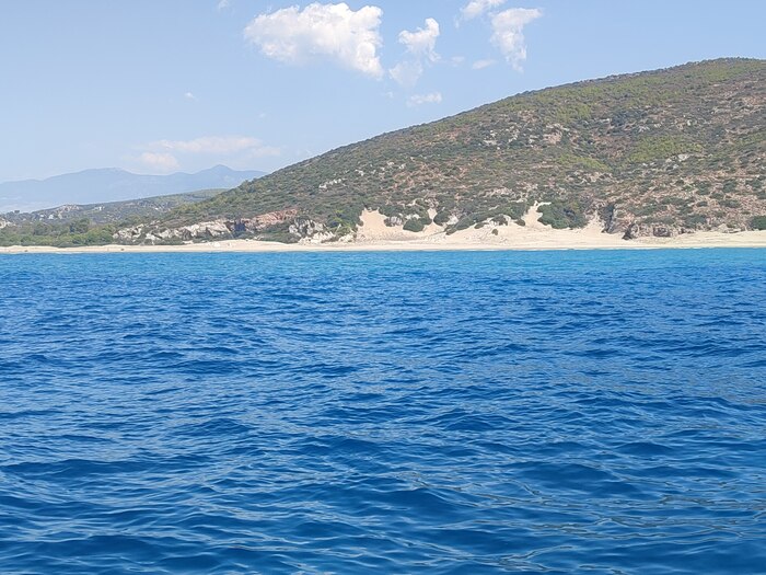    17 .  : Long sand Beach