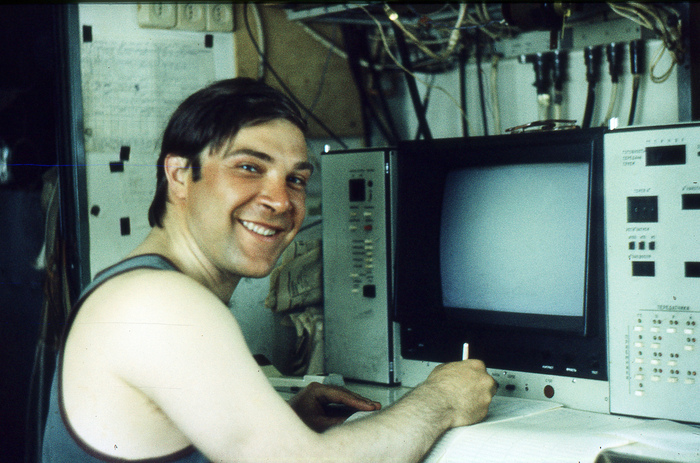   - .           :-)     .