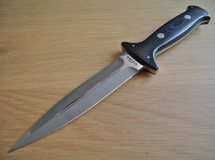 Hattori Ebony Daggersmall